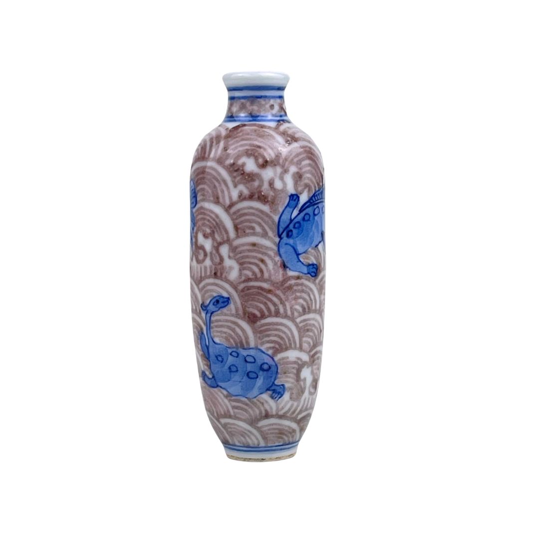 青花釉里红鼻烟壶BLUE AND WHITE COPPER RED SNUFF BOTTLE | Atasbid